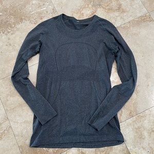 Lululemon too size 10